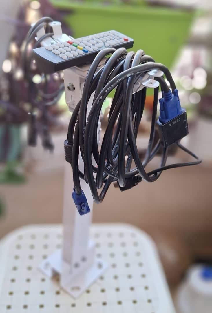 ویدئو پروژکتور اپسون مدل VgA832 LA|تلویزیون و پروژکتور|تهران, شهران شمالی|دیوار