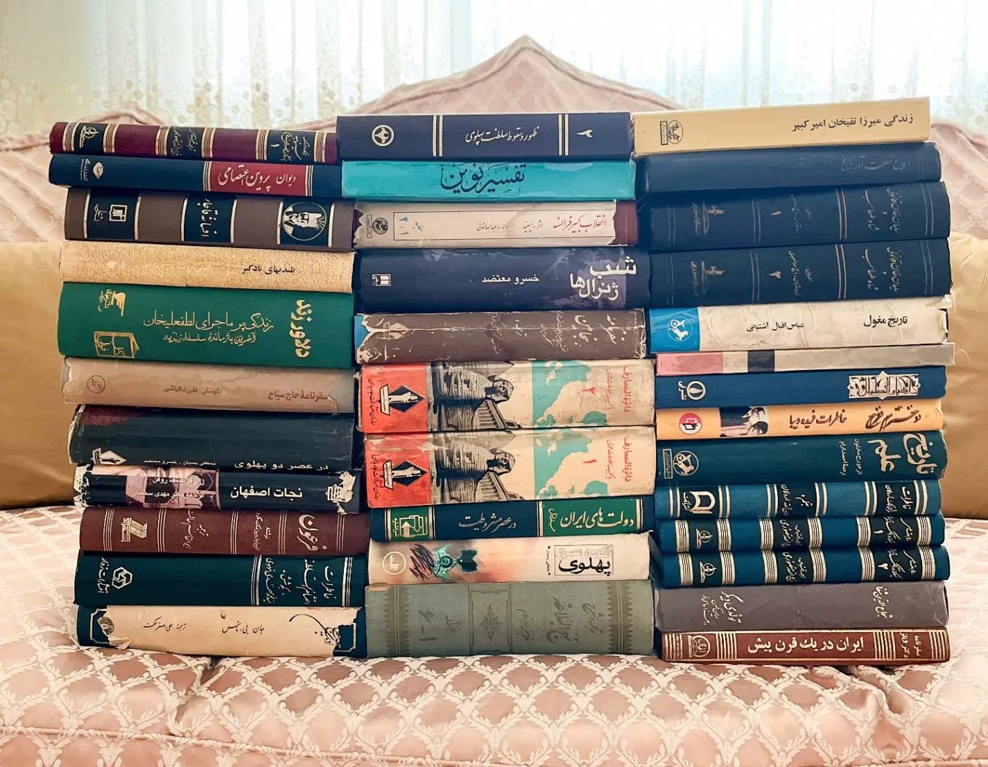تعدادی کتاب به صورت یکجا|کتاب و مجله تاریخی|تهران, بهجت‌آباد|دیوار