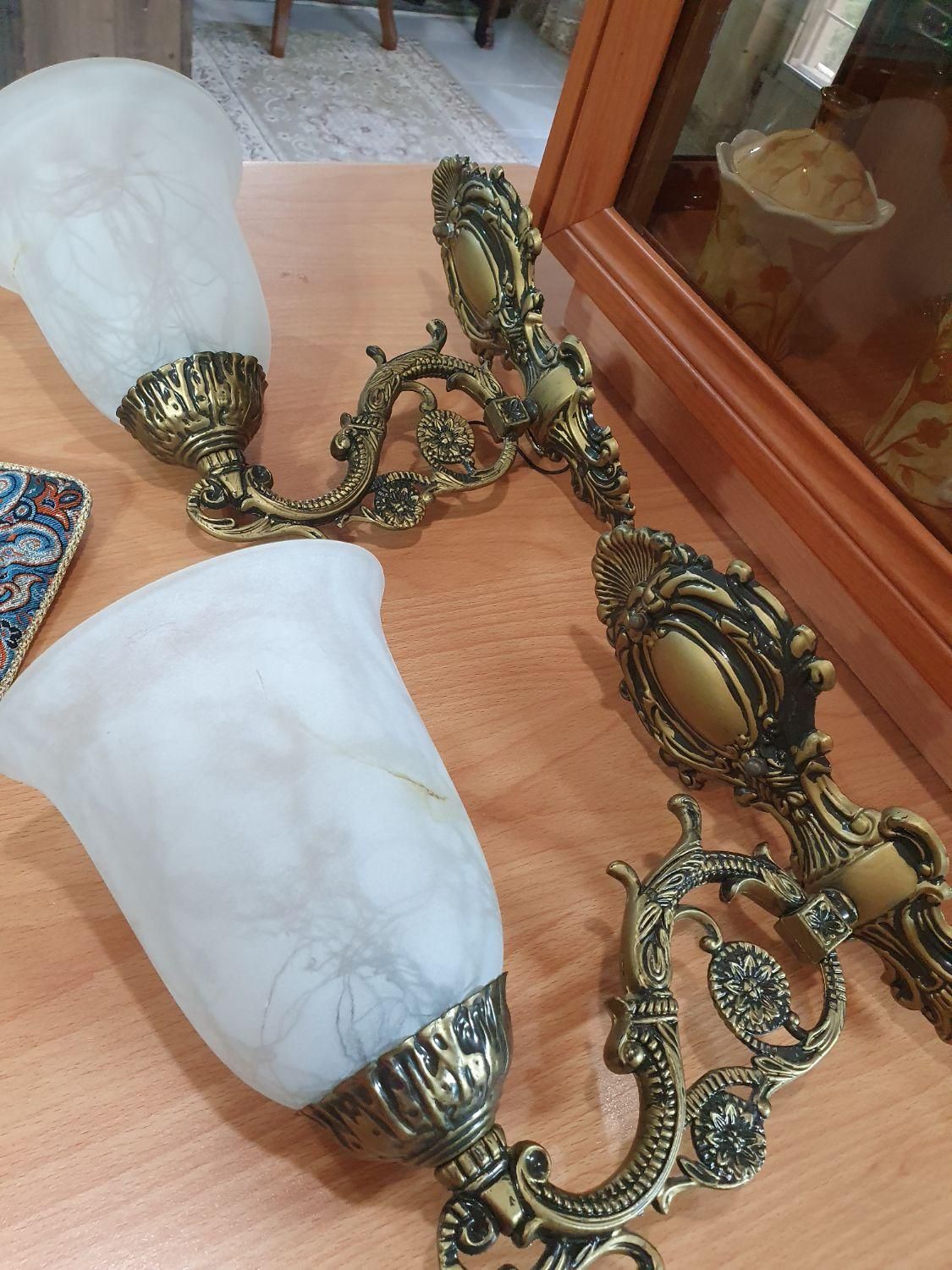 یک جفت دیوار کوب برنز سنگین|لوستر و چراغ آویز|اصفهان, بهارستان|دیوار