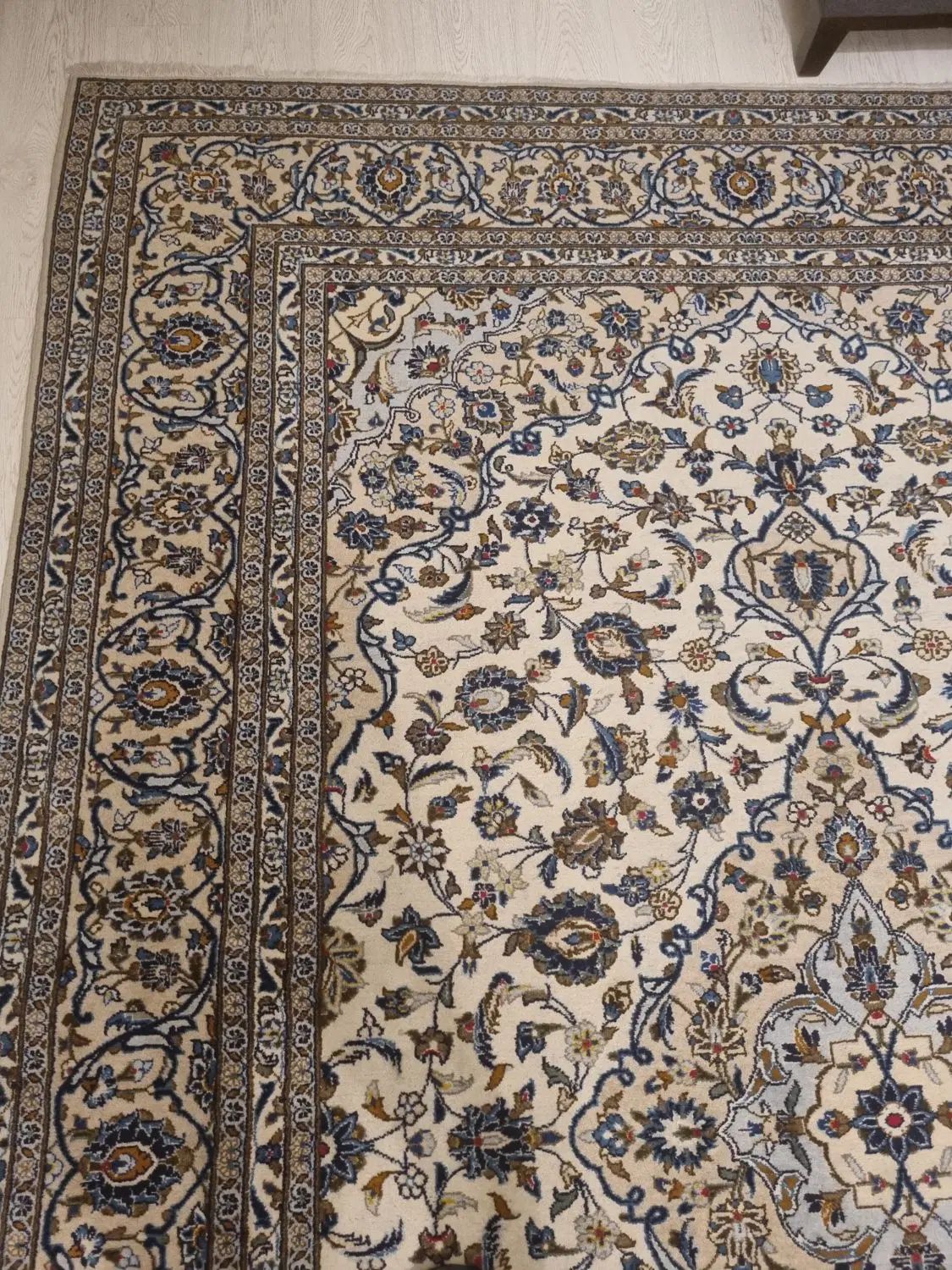 فرش ۹ متری دستباف نایین بسیار سالم نائین|فرش|تهران, جنت‌آباد مرکزی|دیوار