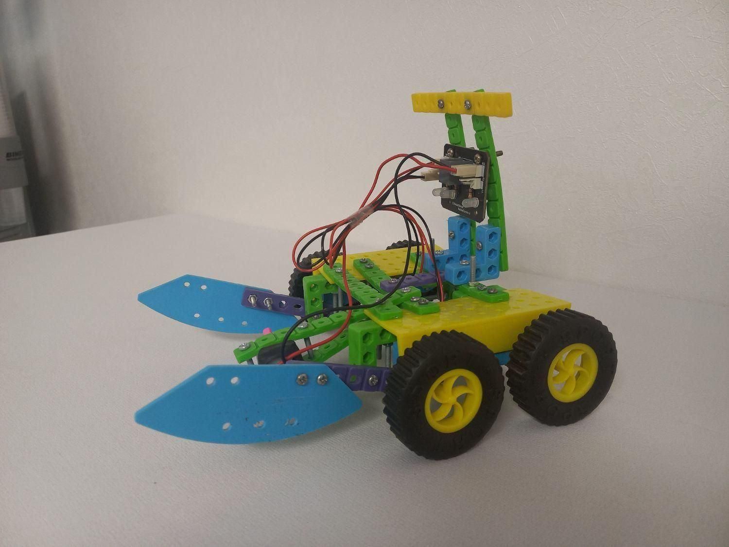 کلاس های مقدماتی تا پیشرفته رباتیک|خدمات آموزشی|تبریز, |دیوار