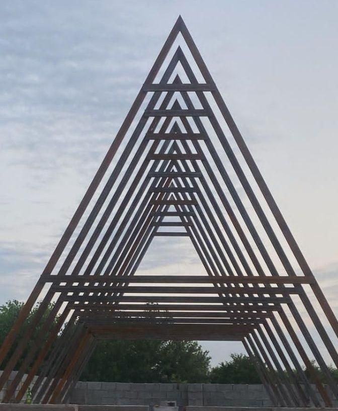 جوشکاری ساخت کلبه سوییسی وسازه های اهنی وغیره|خدمات پیشه و مهارت|بندر انزلی, لیچارگی حسن رود|دیوار