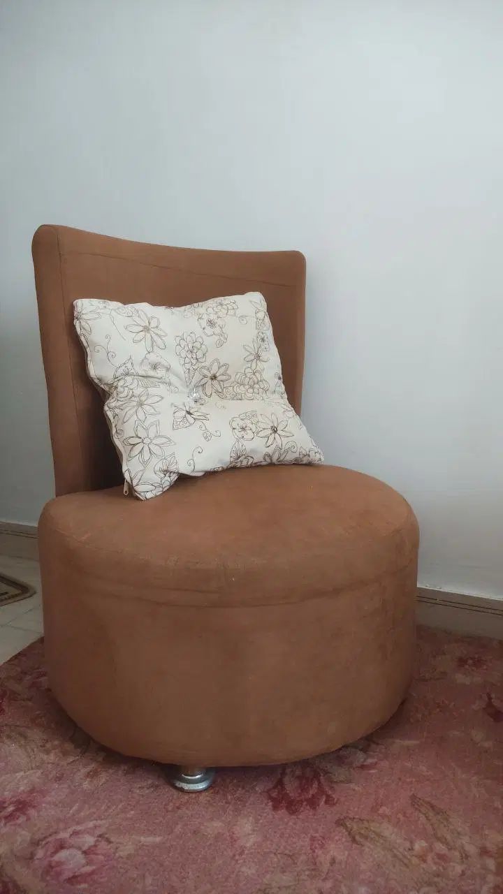 مبل تکی مخملی|مبلمان خانگی و میز عسلی|رشت, کوی مهر|دیوار