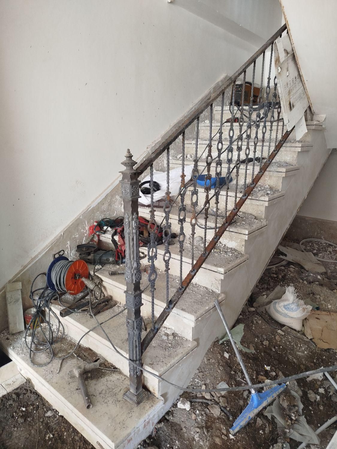 جوشکاری و ساخت درب وپنجره،نرده ،حفاظ سقف و سایبان|خدمات پیشه و مهارت|بیرجند, |دیوار