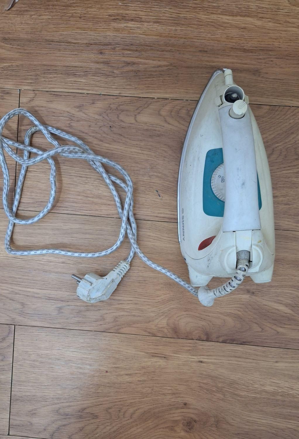 دو عدد اتو سالم|اتو و لوازم اتو|نکا, |دیوار