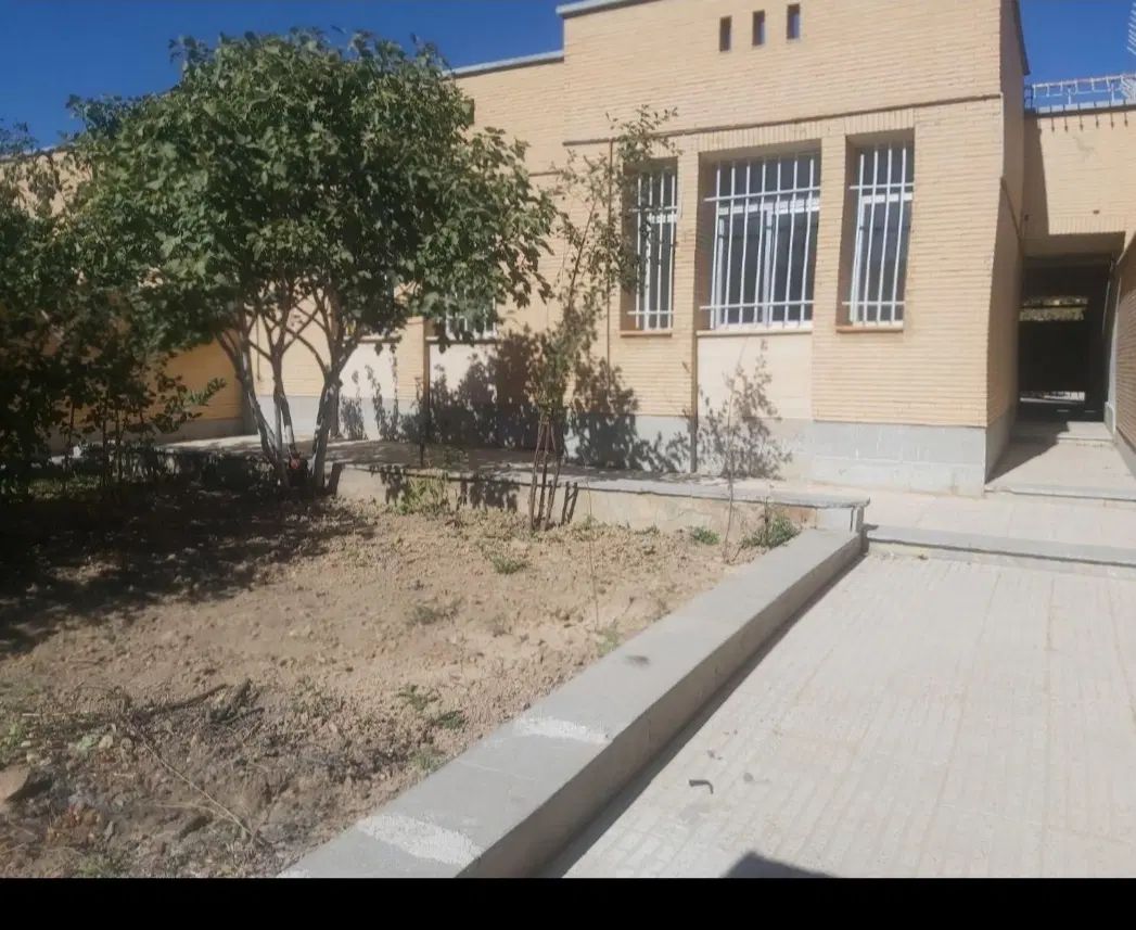 ۳۲۰متر خانه ویلایی سند دار واقع در مهاجران ۲کله بر|فروش خانه و ویلا|مهاجران, |دیوار