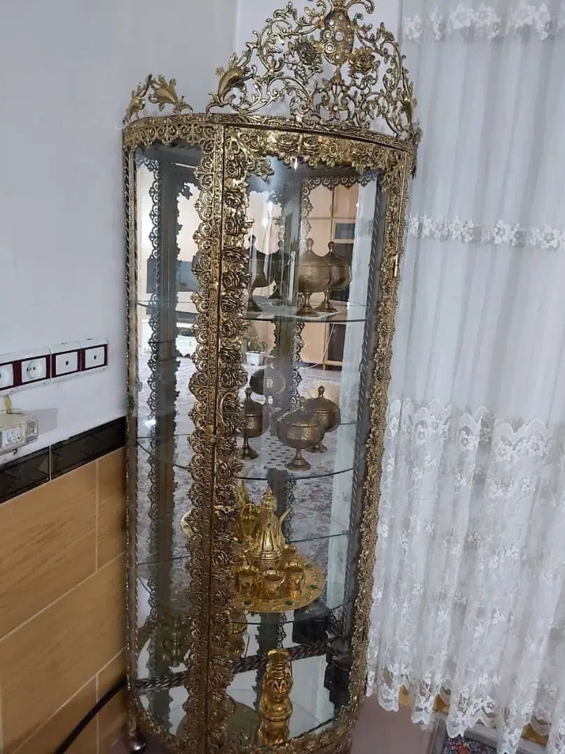 برنزی میزتی وی|بوفه، ویترین، کنسول|تهران, شهرک صادقیه|دیوار