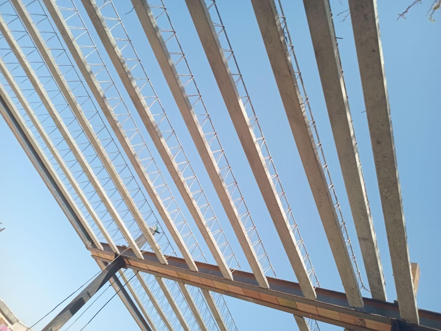 اجرای سقف کرومیت و تیرچه پاشنه بتن تمام صنعتی|خدمات پیشه و مهارت|ورامین, ورامین|دیوار