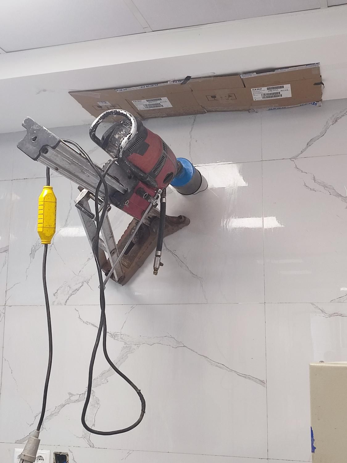 کرگیری و گردبری بتن مسلح|خدمات پیشه و مهارت|قم, نیروگاه|دیوار