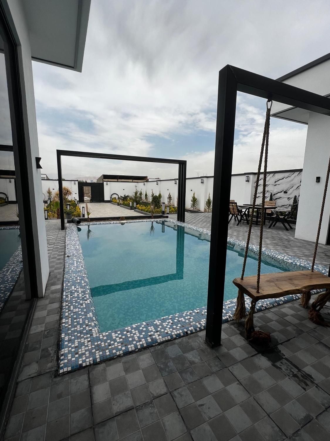 اجاره باغ چهارباغ فول فرنیش(شیک )|اجارهٔ کوتاه‌مدت ویلا و باغ|کرج, گلشهر|دیوار