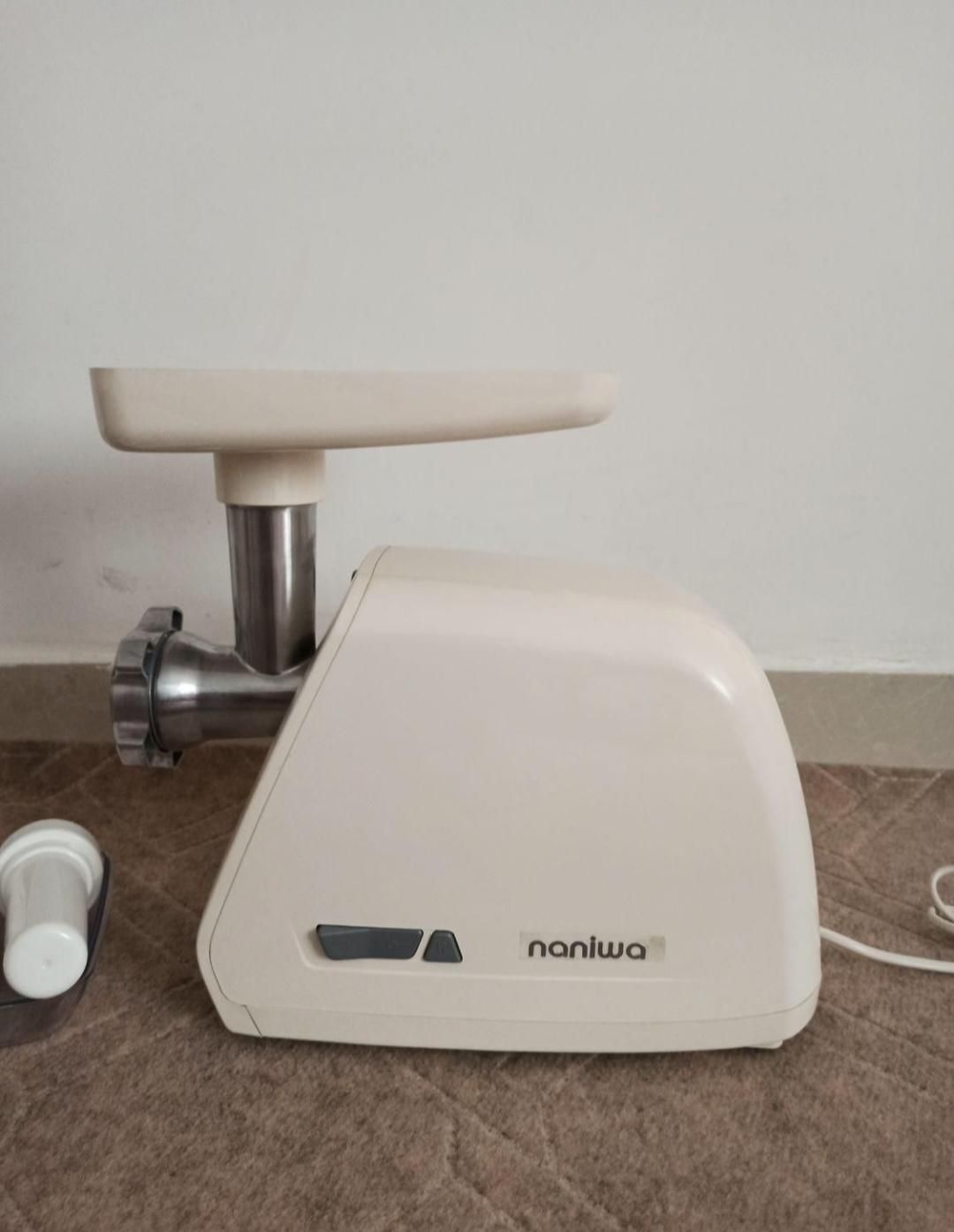 چرخ گوشت نانیوا|خردکن، آسیاب، غذاساز|قروه, |دیوار