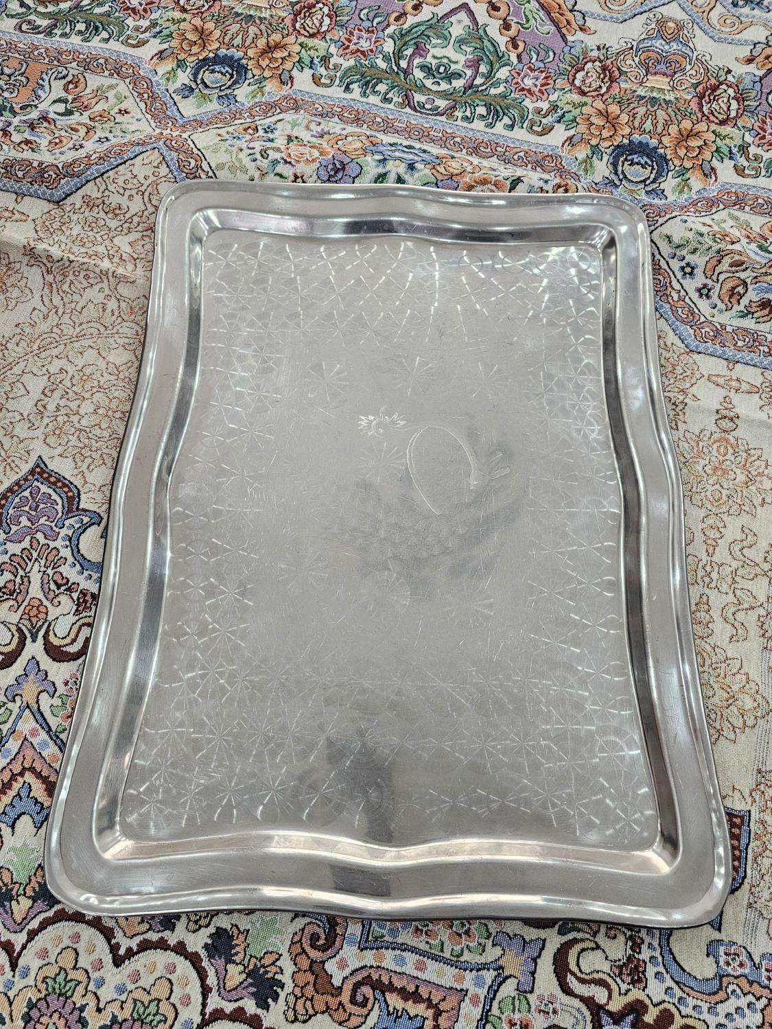 سینی بزرگ ۵۰ ساله استیل با ورق استثنائی و ضخیم|ظروف سرو و پذیرایی|تهران, تختی|دیوار