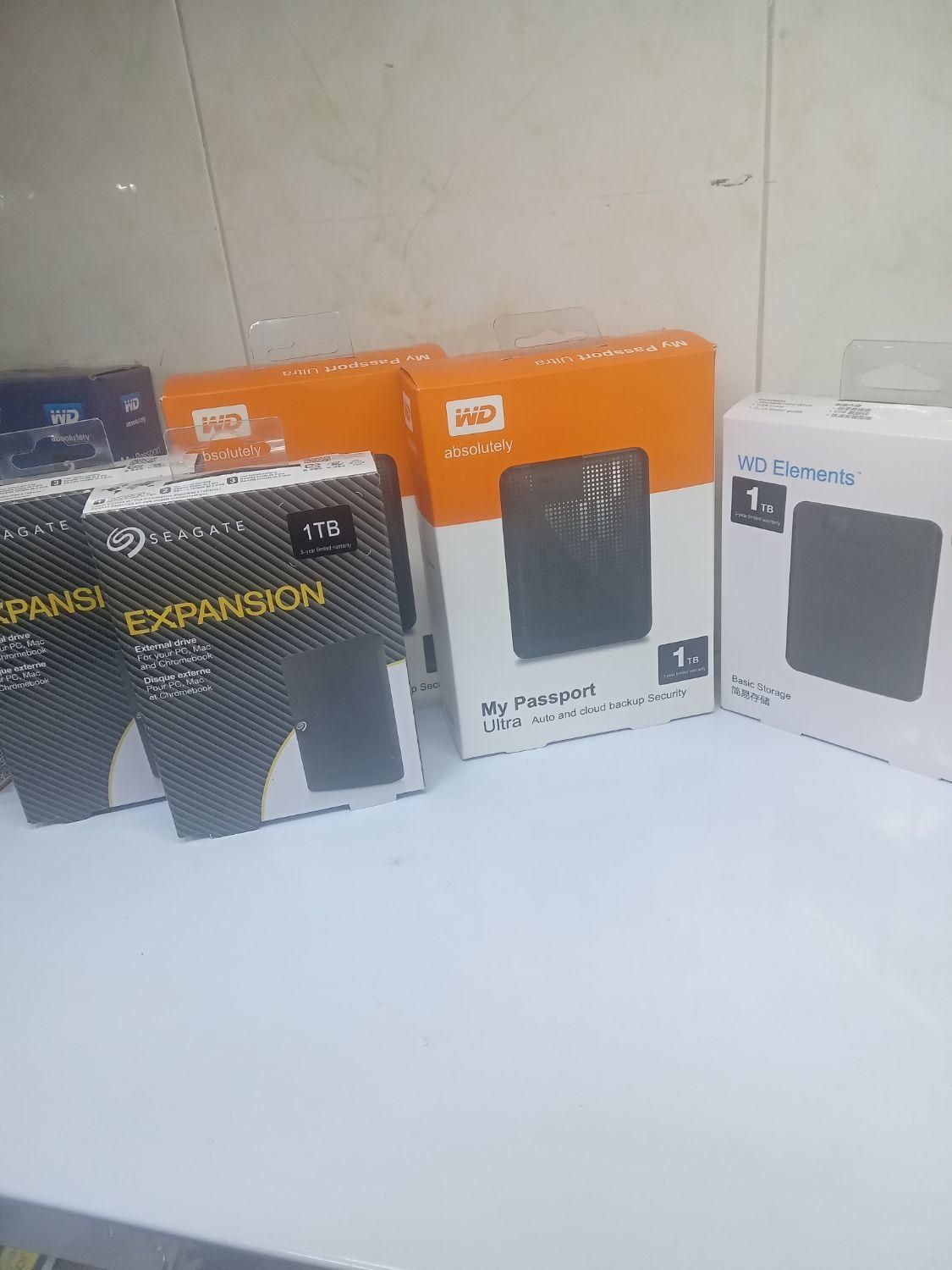 هارد اکسترنال وسترن یک ترابایت+گارانتی یکساله|قطعات و لوازم جانبی رایانه|ارومیه, |دیوار