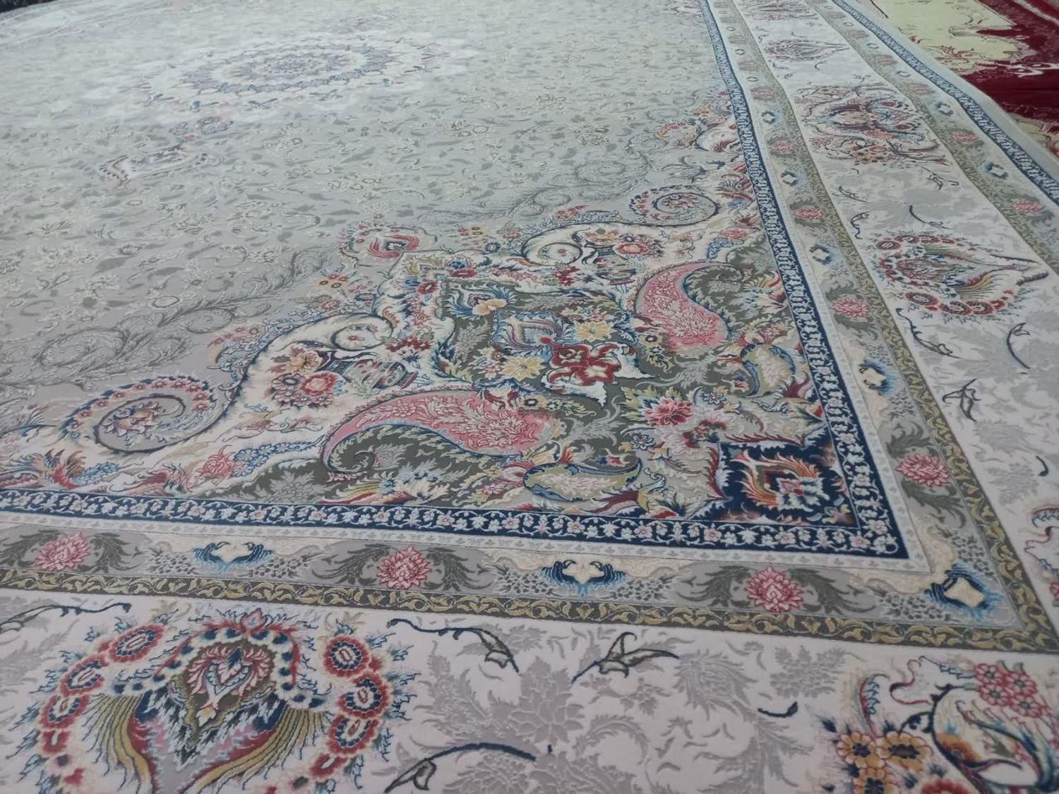 فرش ۱۲متری فقط تخته ۲۰ تومن ۴ عدد موجود|فرش|اراک, |دیوار