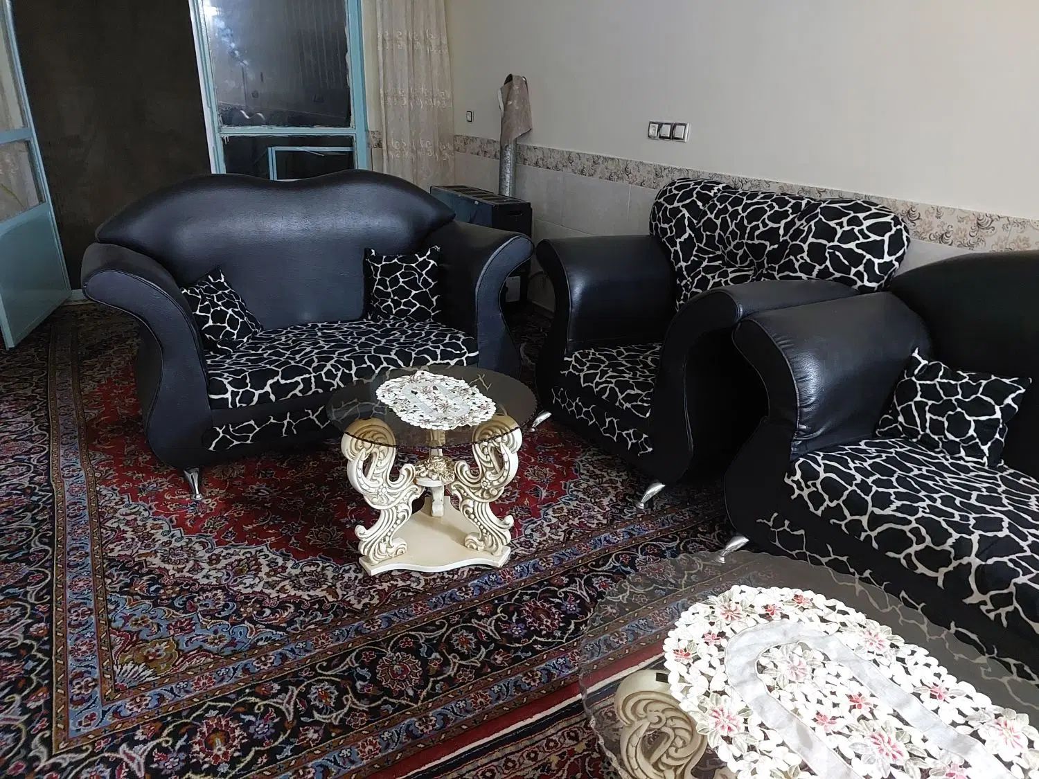 مبل به همراه میز عسلی|مبلمان خانگی و میز عسلی|کرج, شهرک رازی (حصارک)|دیوار