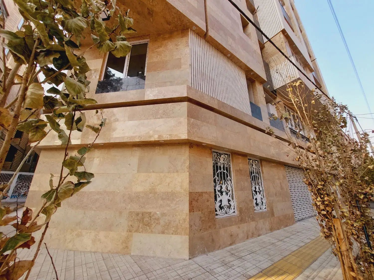 150 متر 3 خواب سنددار // دونبش سرتاسر افتاب نوساز|فروش آپارتمان|کرج, گلشهر|دیوار