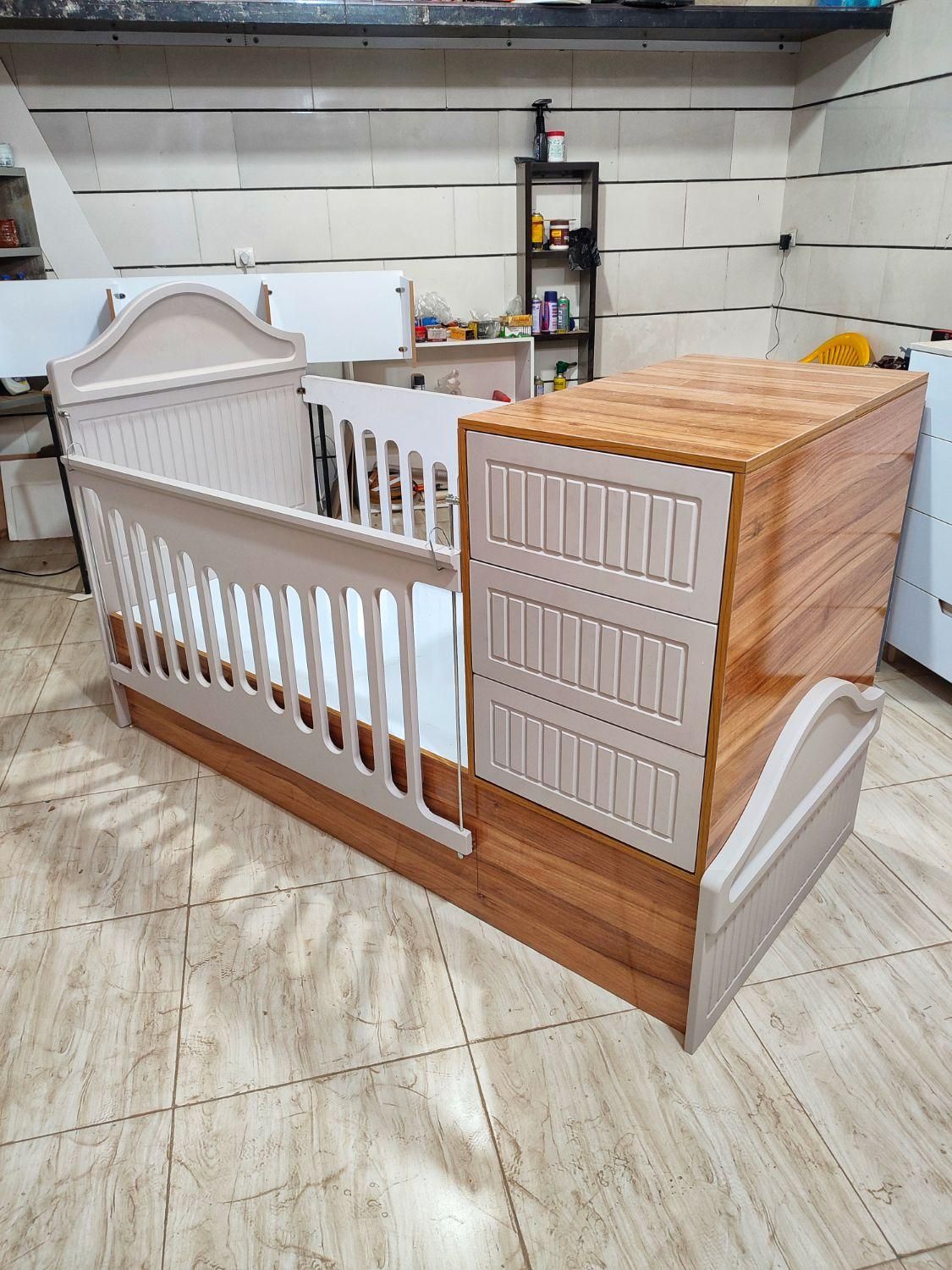 تخت کودک(تخت نوزاد )وکیوم|تخت و سرویس خواب|خرم‌آباد, |دیوار