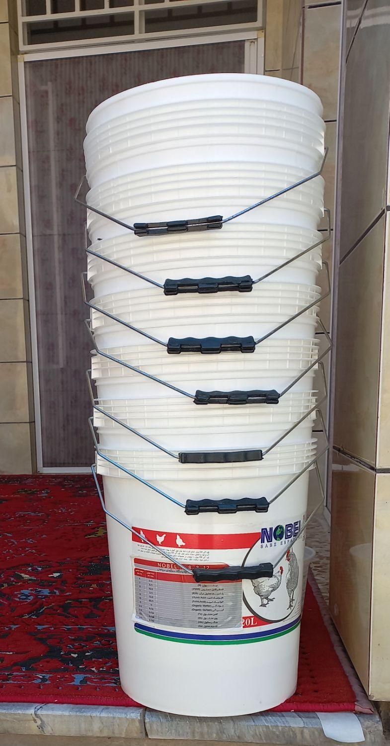 سطل 20کیلویی، در دار و دارای دسته فلزی محکم|ظروف نگهدارنده، پلاستیکی، یک‌بارمصرف|شهرکرد, |دیوار