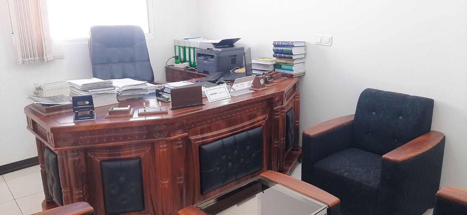 وکیل متخصص آقا/خانم(مشاوره تلفنی۲۴ساعته)|خدمات مالی، حسابداری، بیمه|شیراز, باغ تخت|دیوار