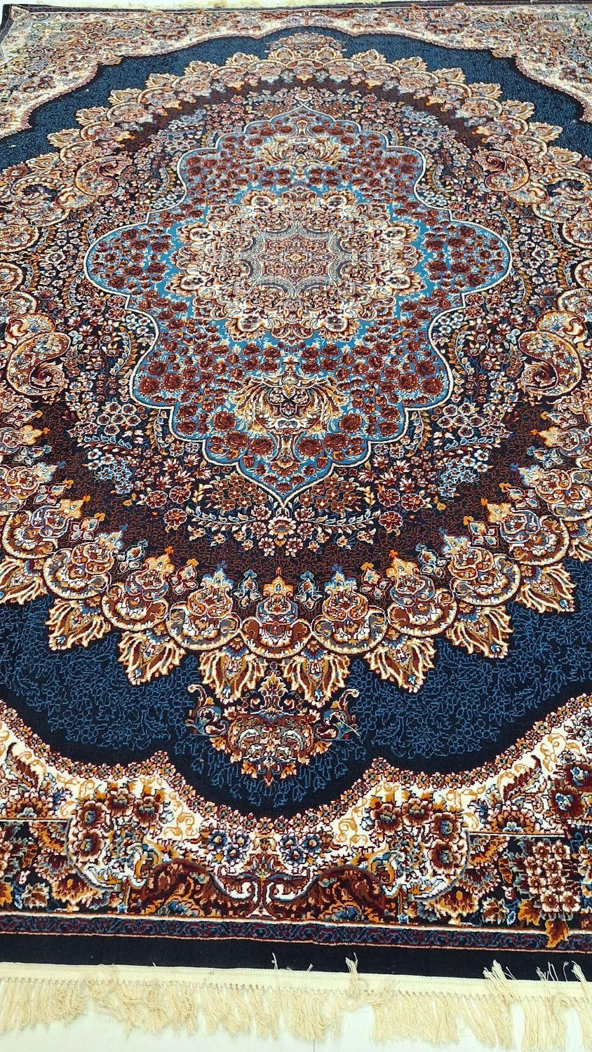 دو تخته فرش12متری700شانه نونو داخل کاور|فرش|ایلام, |دیوار