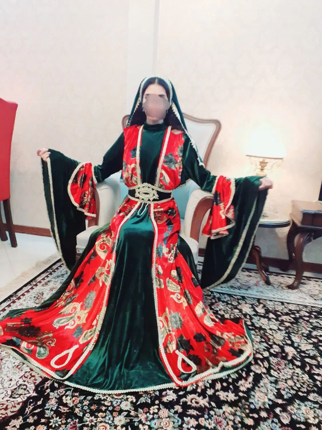 فروش لباس درباری نو همراه با کمر تاج و روسری حجاب|لباس|مشهد, کلاهدوز|دیوار
