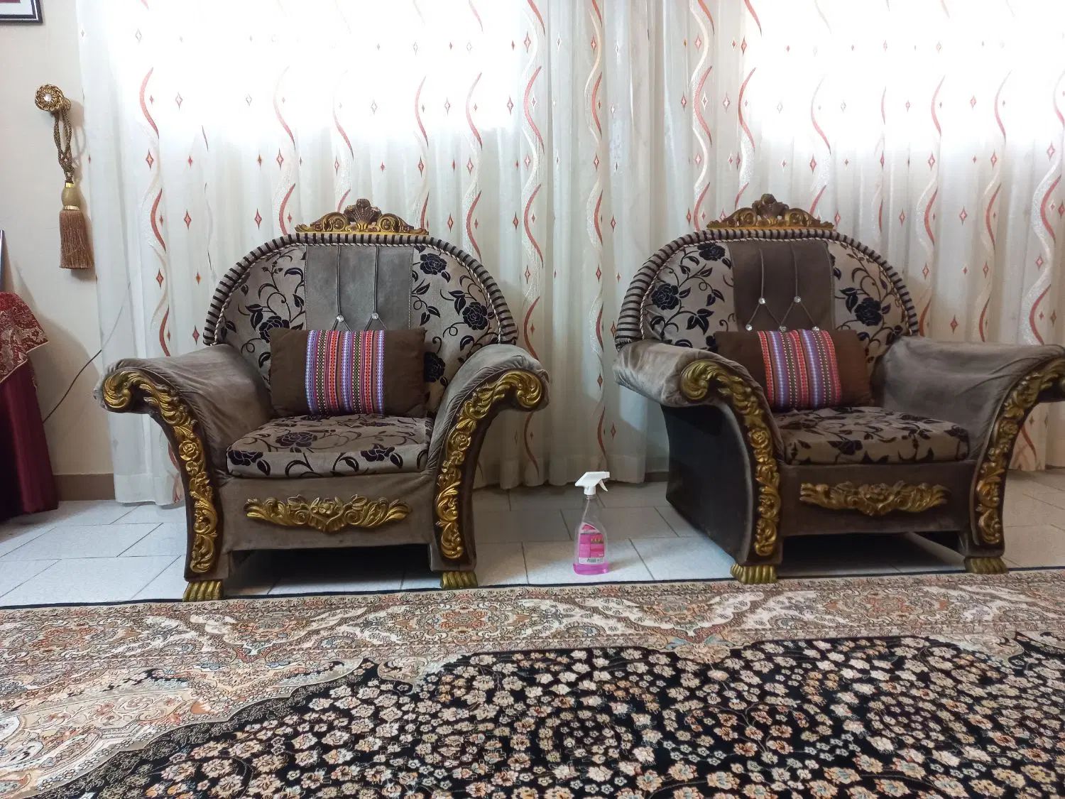 فروش مبل هفت نفره به همراه میز عسلی و کوسن|مبلمان خانگی و میز عسلی|گرگان, |دیوار