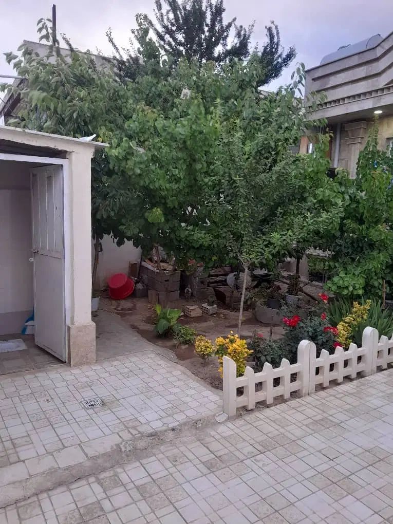 فروش سه نیسان کود آلی حیوانی برای باغچه همش یکتومن|خدمات باغبانی و درختکاری|چهارباغ, |دیوار