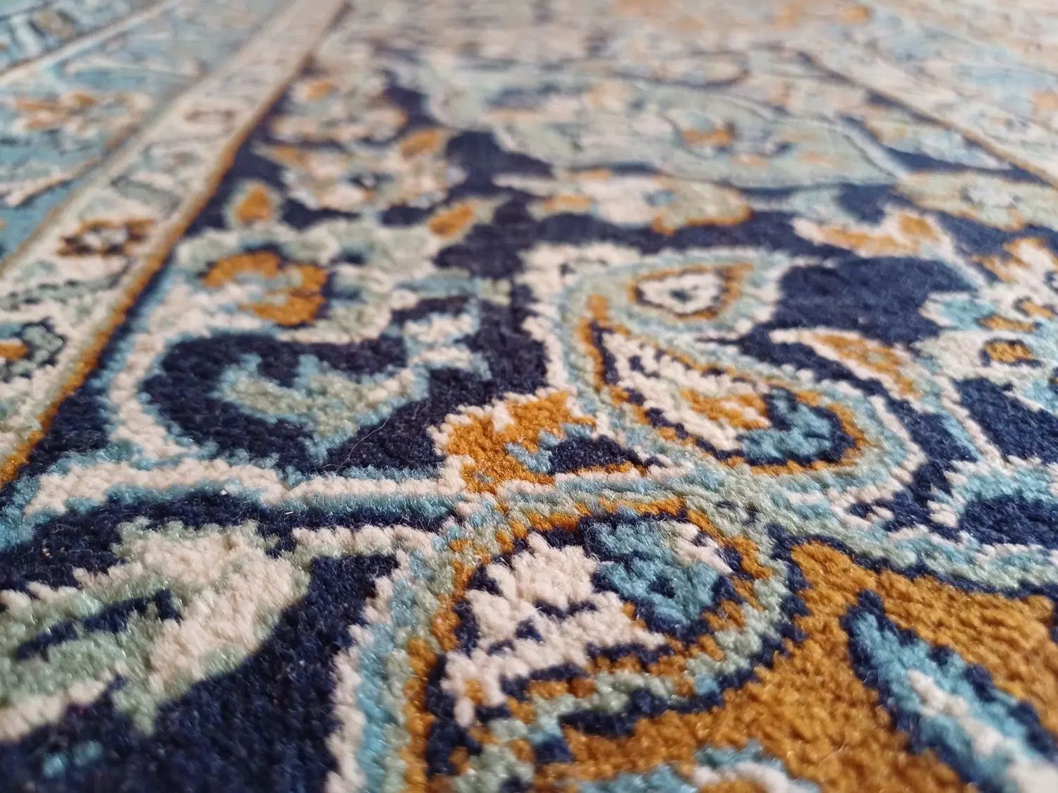 فرش ۵۲۰ شانه  سالم مناسب خونه باغ|فرش|اصفهان, مولوی|دیوار