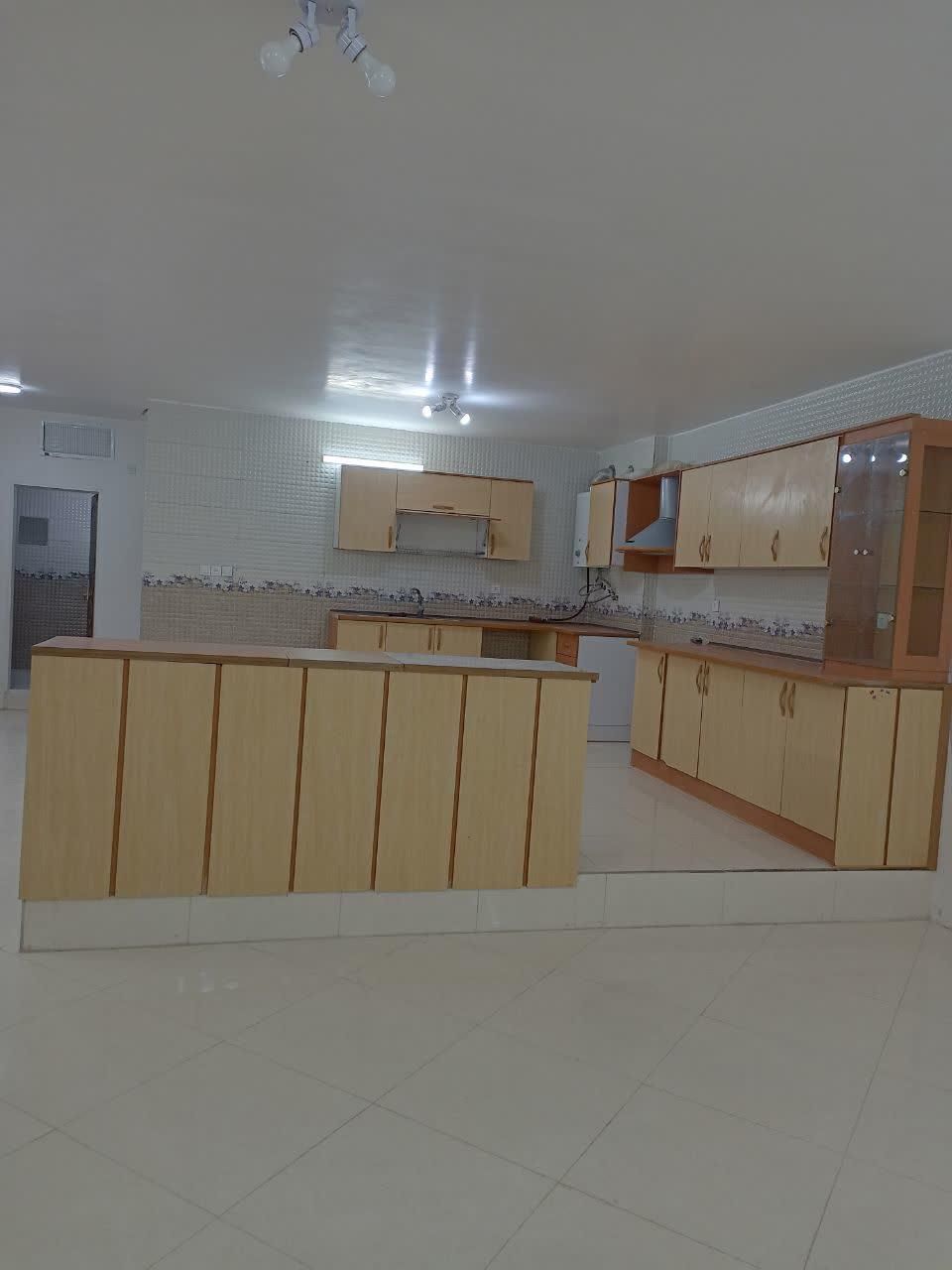 آپارتمان 200 متری|فروش آپارتمان|فلاورجان, |دیوار