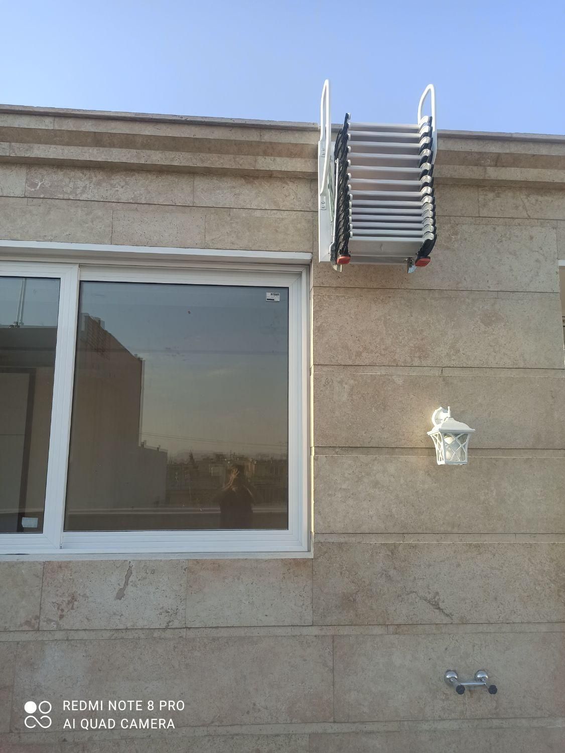 پله جمع شونده،نردبان تاشو دیواری و سقفی|مصالح و تجهیزات ساختمان|شیراز, وصال|دیوار