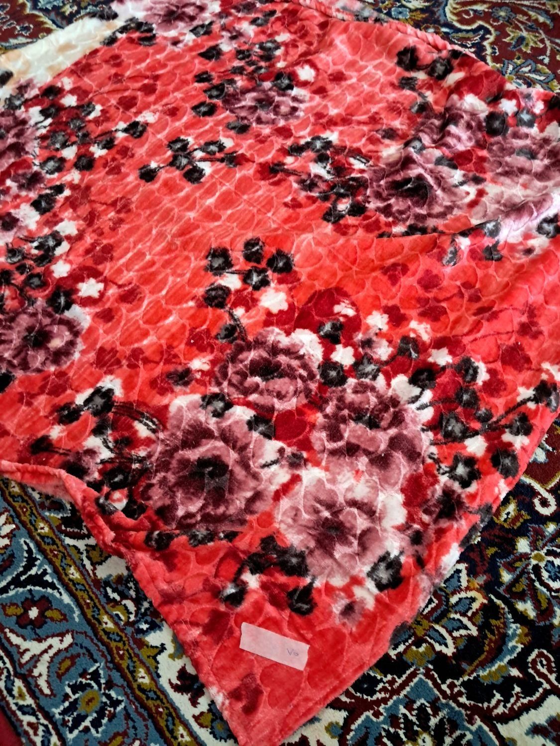 پتو ژله ای تیکه دوزی|رختخواب، بالش، پتو|قم, انسجام|دیوار