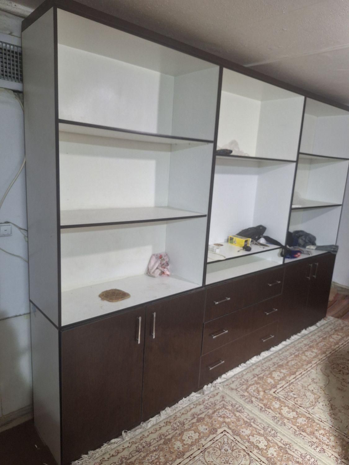 کتابخانه بسیارعالی|کتابخانه، شلف، قفسه‌های دیواری|تهران, لویزان|دیوار