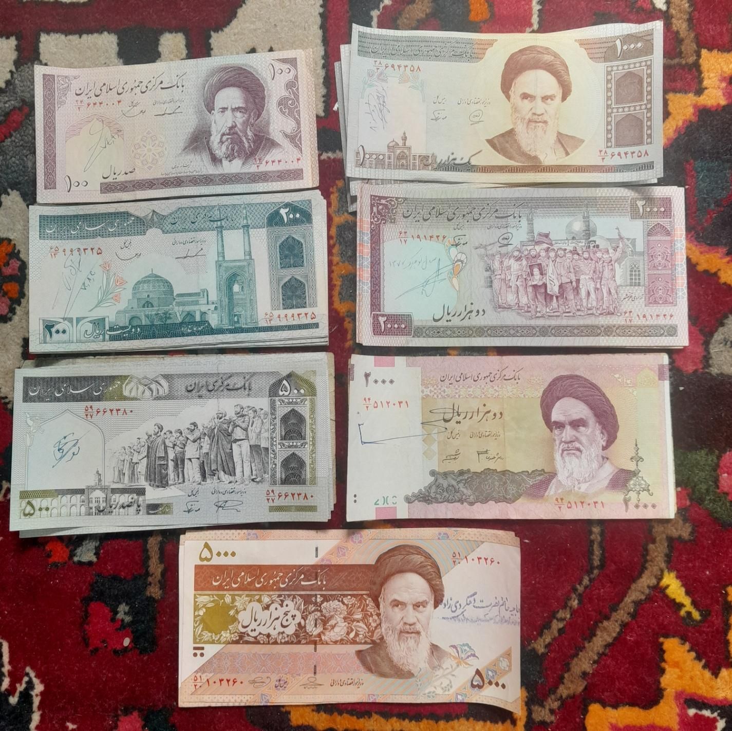 سی و دو عدد اسکناس جمهوری نو و کهنه|کلکسیون سکه، تمبر، اسکناس|اصفهان, شهریار|دیوار