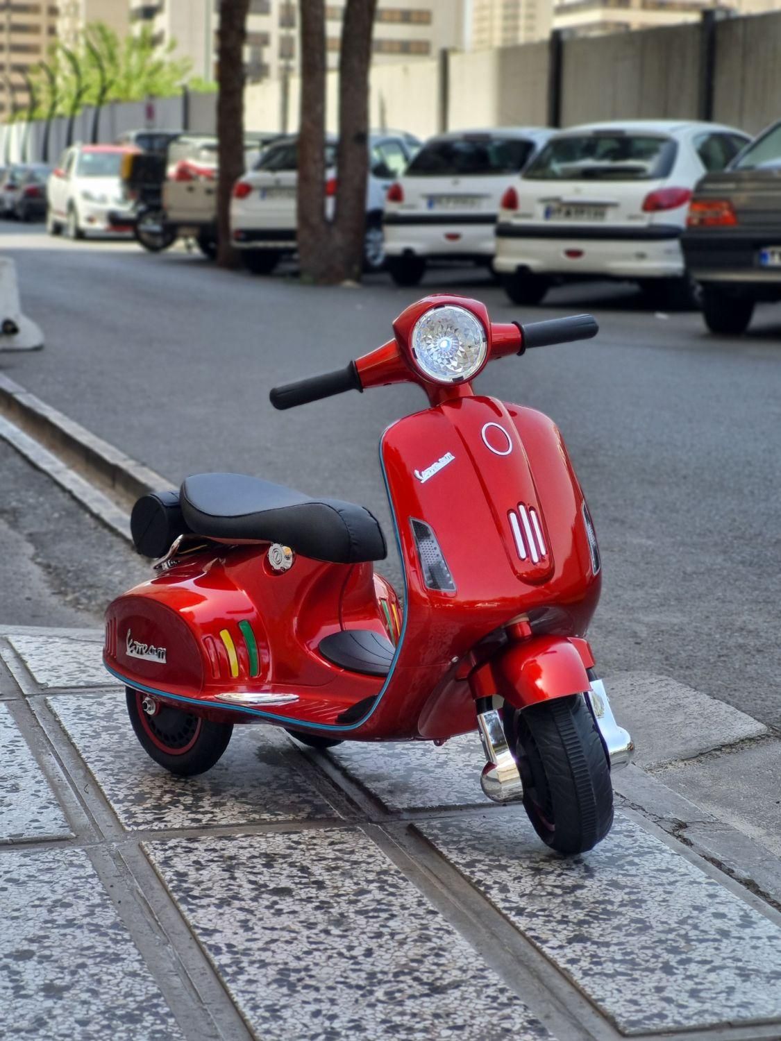 ماشین شارژی موتور شارژی ریموت دار|اسباب‌‌بازی|تهران, هوانیروز|دیوار