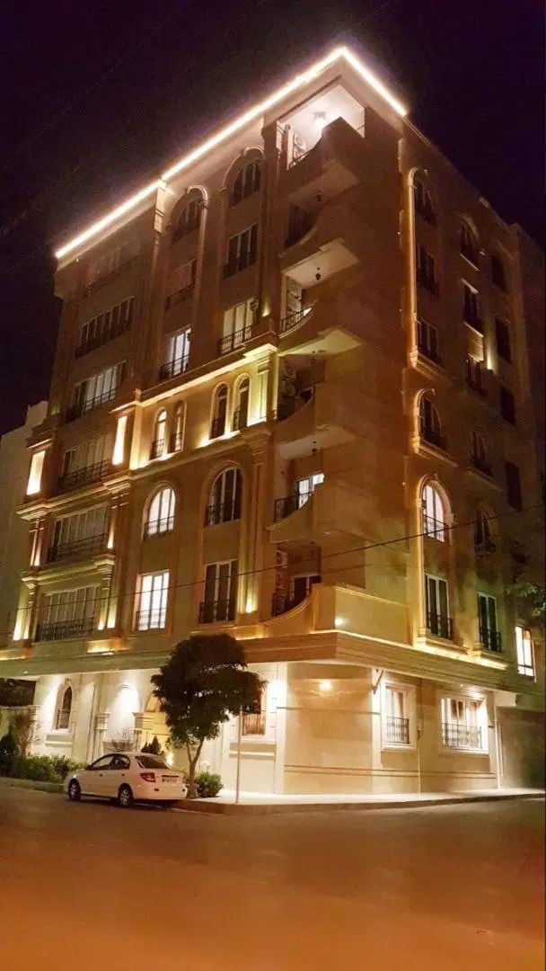 فروش آپارتمان ۱۹۳ متر/ تک منطقه/ سه نبش/ اکازیون|فروش آپارتمان|مشهد, شریف|دیوار