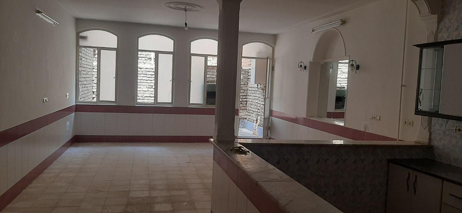 اجاره زیر زمین مستقل|اجارهٔ خانه و ویلا|قم, باغ شریفی|دیوار