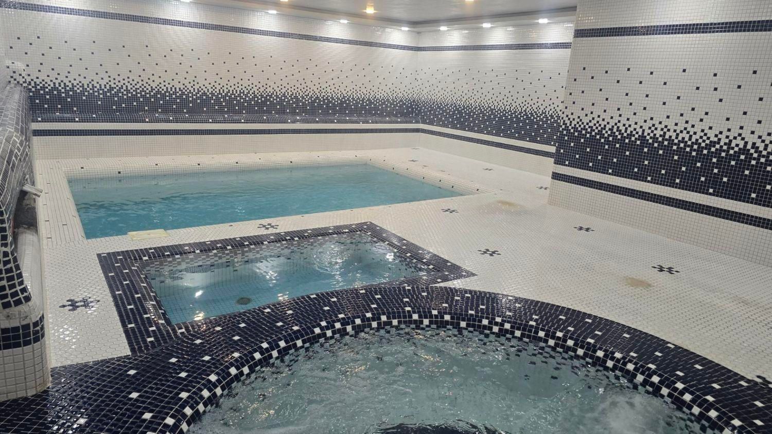 اجاره باغ ویلا در شاهنامه ۳۶ همراه استخر وجکوزی|اجارهٔ کوتاهمدت ویلا و باغ|مشهد, عبادی|دیوار