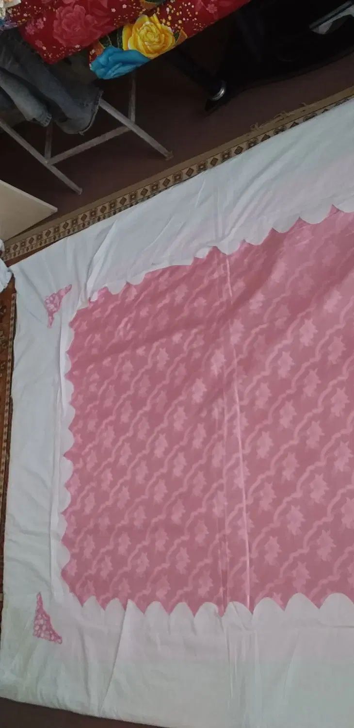 یک لحاف دو نفره دوتا متکا دو نفره و یک لحاف کودک|رختخواب، بالش، پتو|کرج, شهرک جهان‌نما|دیوار