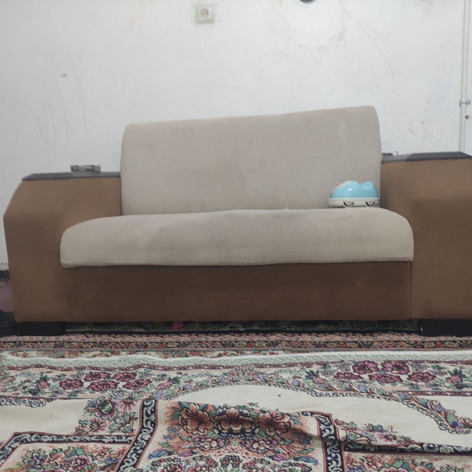 مبل هفت نفره در حد نو بخاطر جابجایی میفروشم|مبلمان خانگی و میز عسلی|خاش, |دیوار