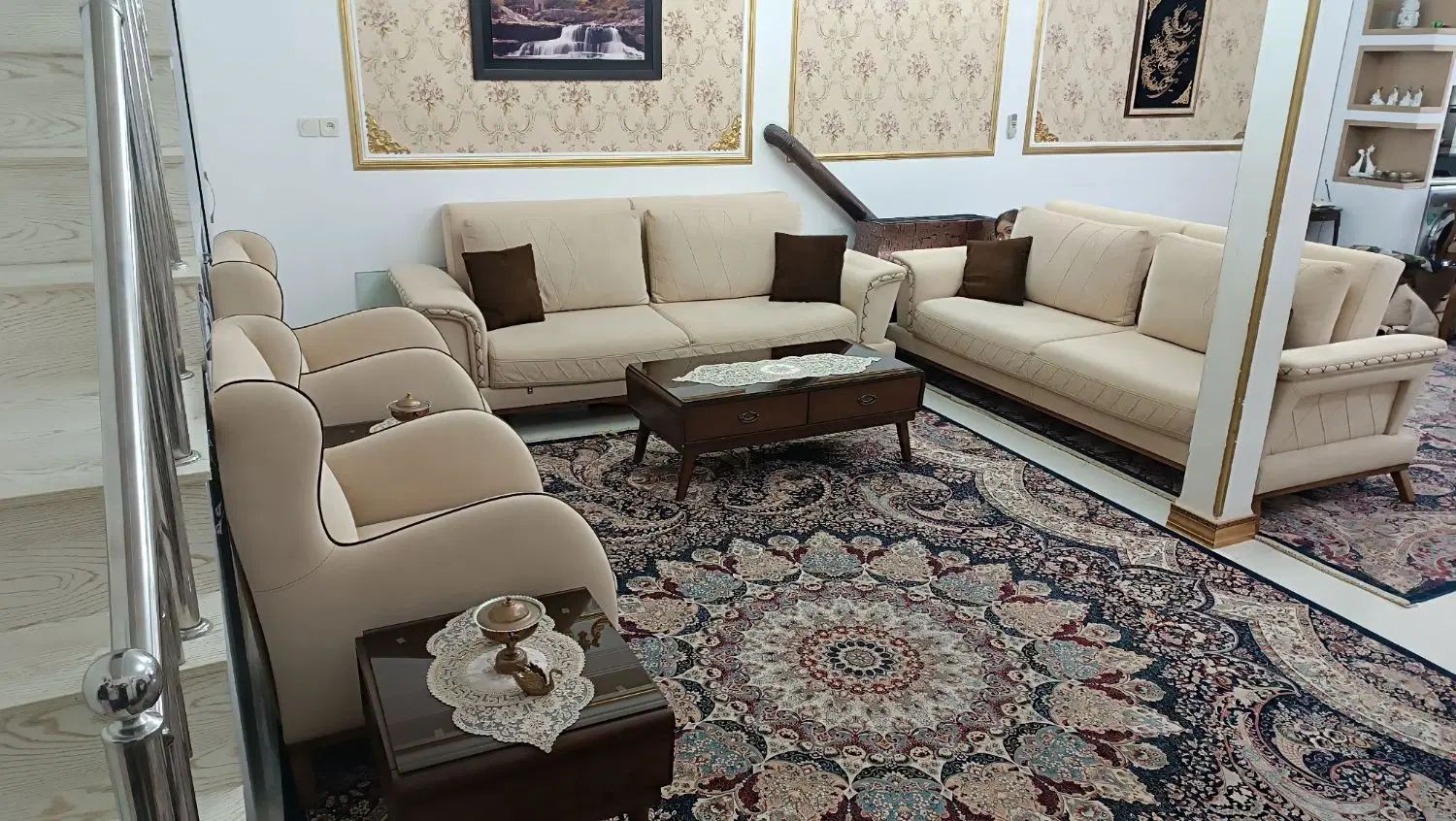 مبلمان راحتی ۸نفره کارتهران تمام چوب باروکش ترک|مبلمان خانگی و میز عسلی|مشهد, بهمن|دیوار