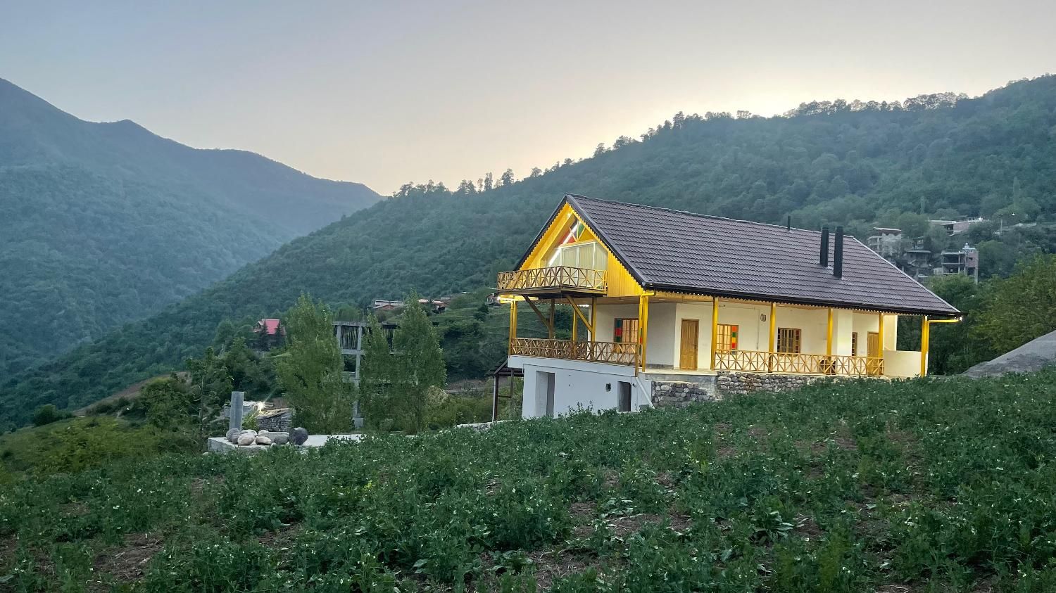 اقامتگاه چوبینه کلبه چوبی جنگلی دوخواب vip|اجارهٔ کوتاه‌مدت ویلا و باغ|علی‌آباد کتول, |دیوار