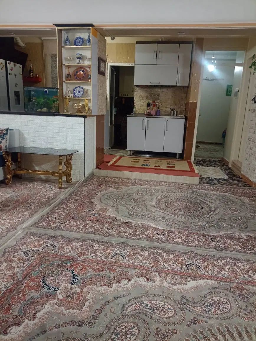 آپارتمان ۷۶متری فول( توجه ملک دولت خواه می‌باشد)|فروش آپارتمان|تهران, شهرک صادقیه|دیوار