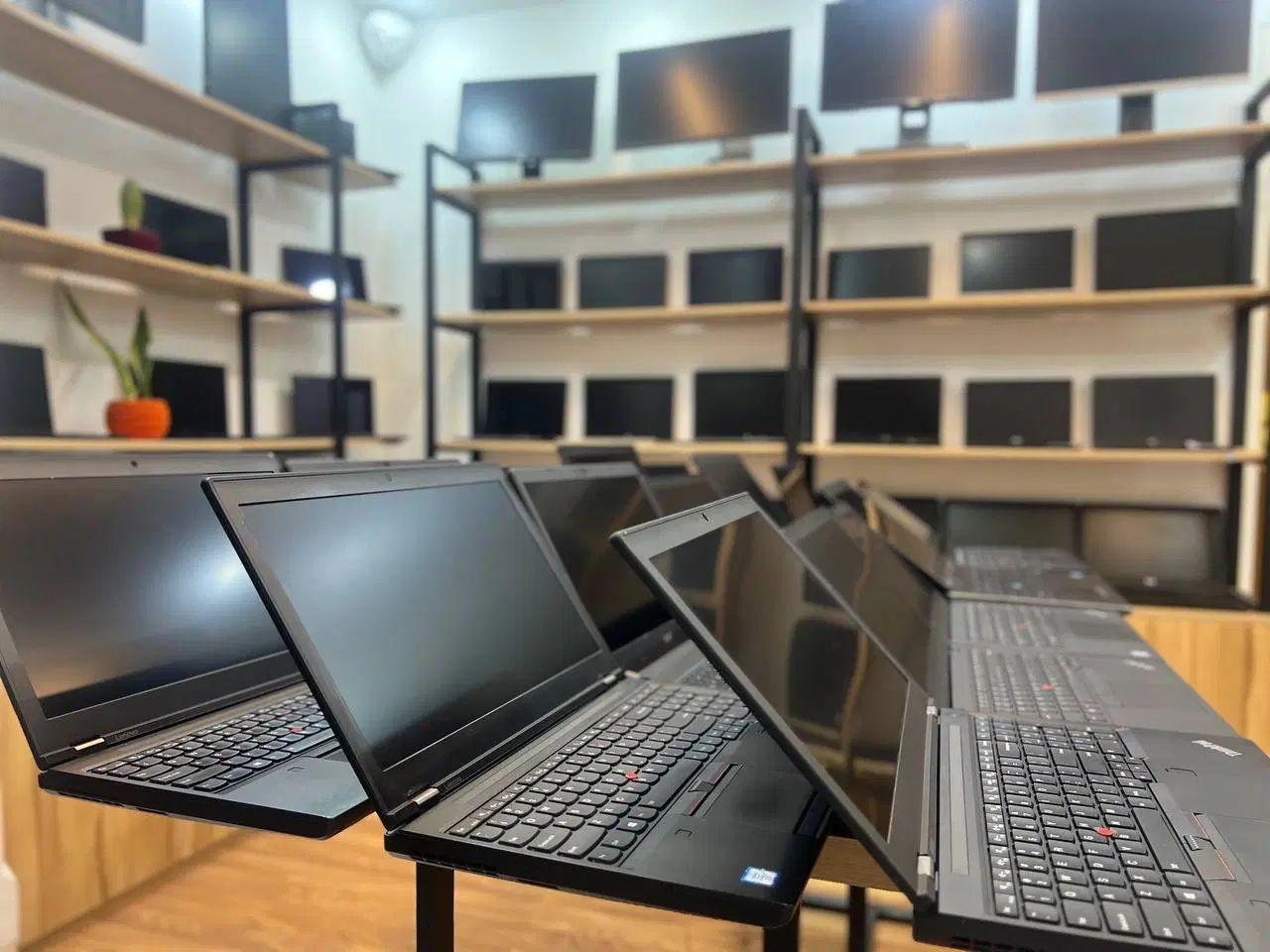 لپ تاپ مهندسی Core i7 گرافیک4G دانشجویی % دانشگاهی|رایانه همراه|تبریز, |دیوار