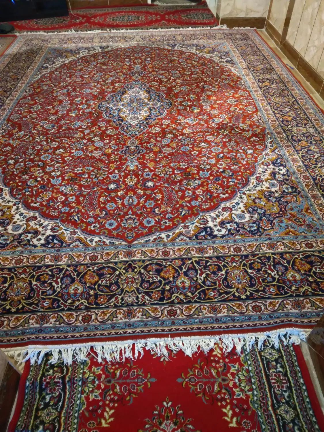 فرش ۱۲متری سالم در حد نو بدون پارگی سالم سالم|فرش|نهاوند, |دیوار