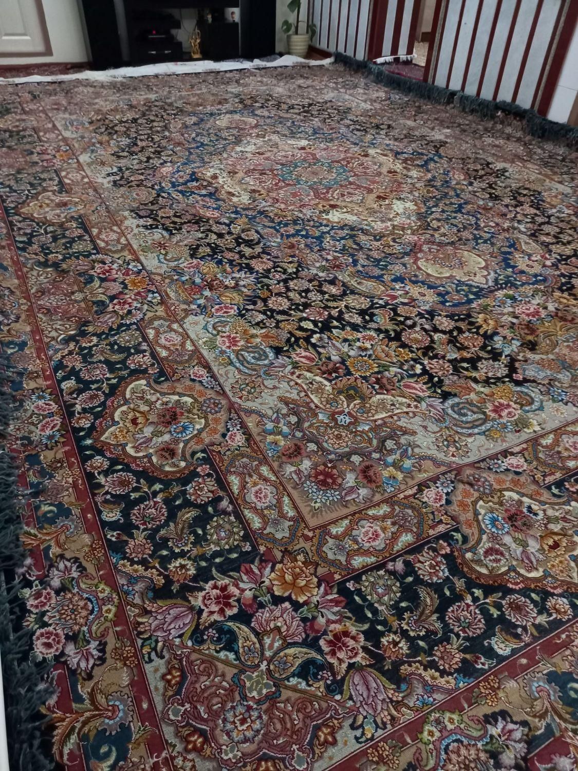 فرشهای دستباف شما رو خریداریم،رضا ملک زاده|فرش|آذرشهر, |دیوار