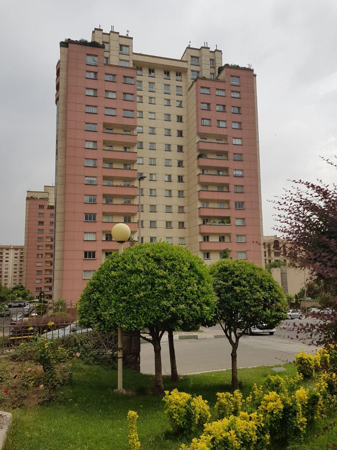 قیطریه مجتمع سبحان۱۷۵ متر ۳ خواب(دفتر مرکزی سبحان)