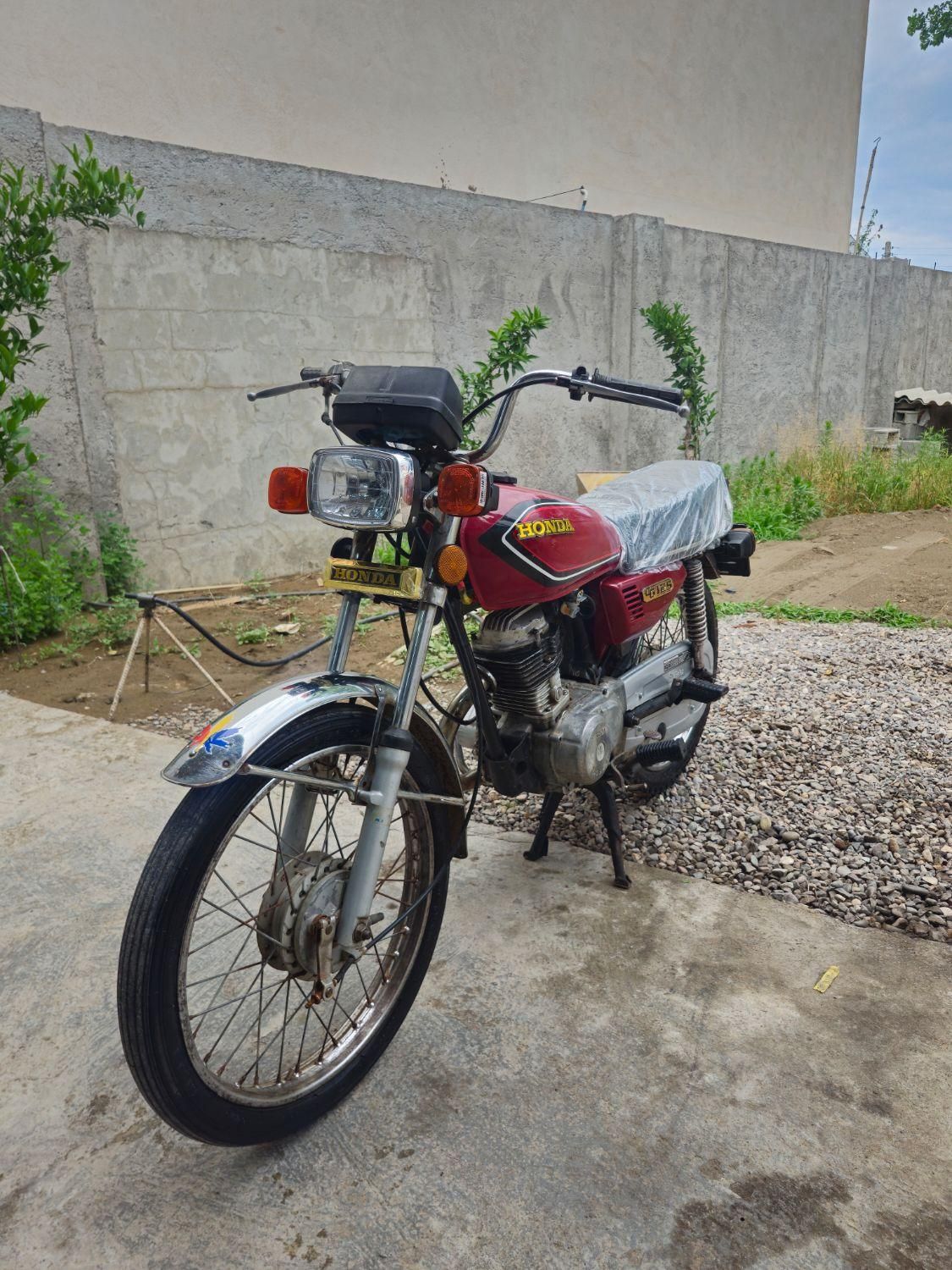 هندا ۱۲۵ نامی پلاک قدیم سند دار|موتورسیکلت|بندر انزلی, کلیور|دیوار