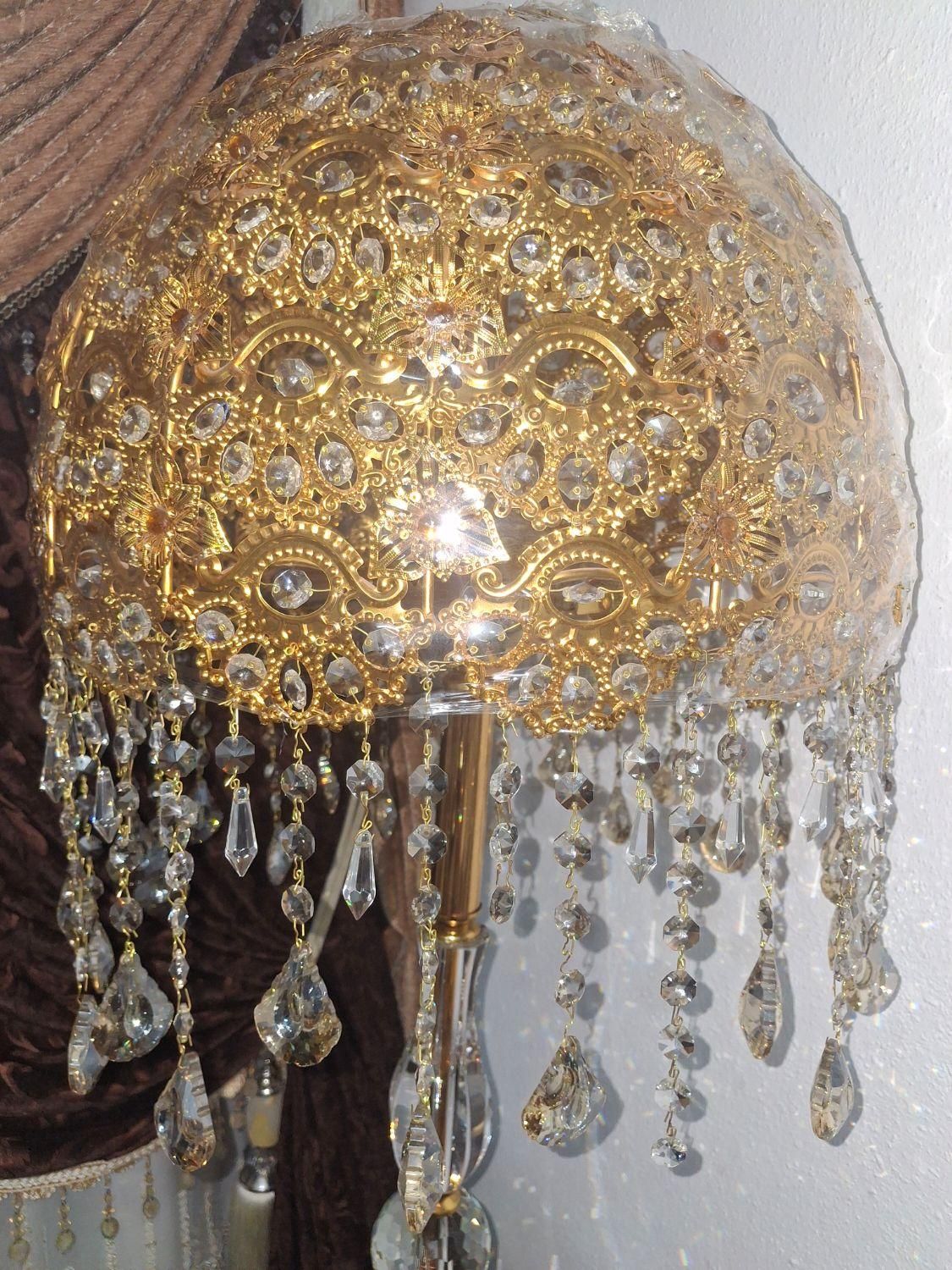 کنار سالنی شیک در حد نوع با آبکاری با کیفیت بالا|چراغ خواب و آباژور|پاکدشت, پاکدشت (مامازند)|دیوار