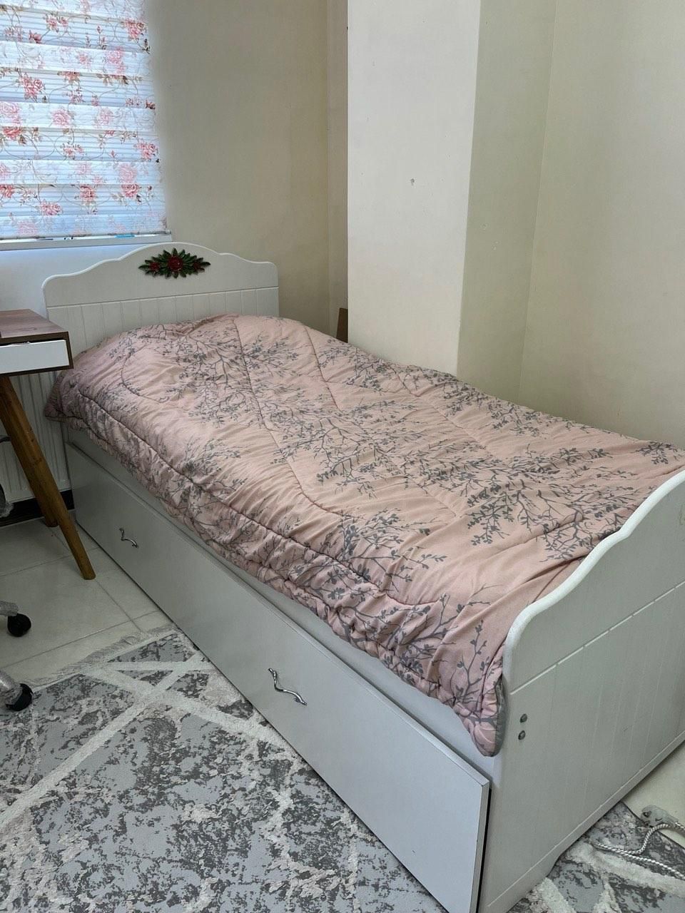 تخت تک نفره کشودار با میز آرایش|تخت و سرویس خواب|تهران, جوادیه|دیوار