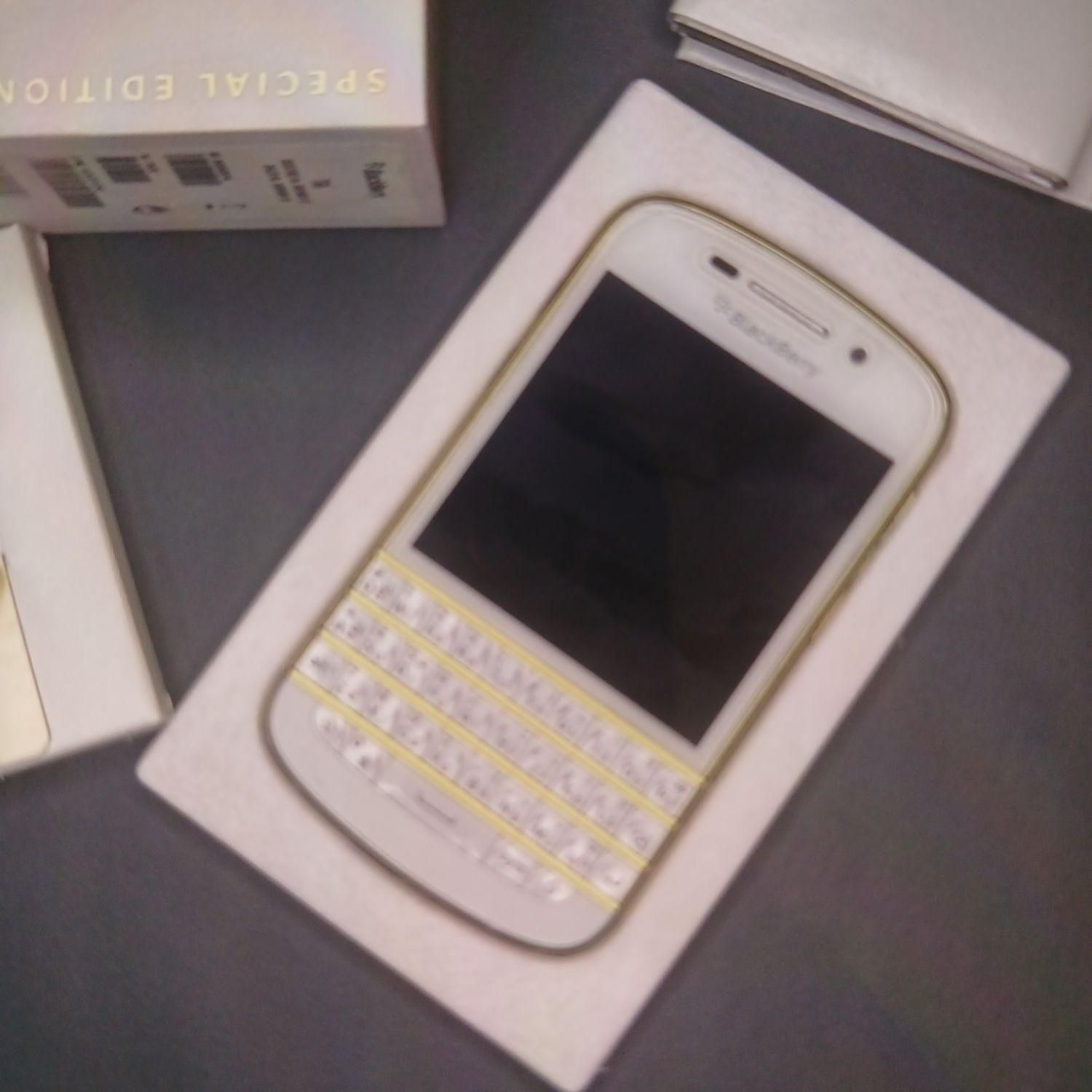 بلک بری کیو ۱۰ طلایی گلد blackberry q10 gold|موبایل|تهران, نیروی هوایی (پیروزی)|دیوار